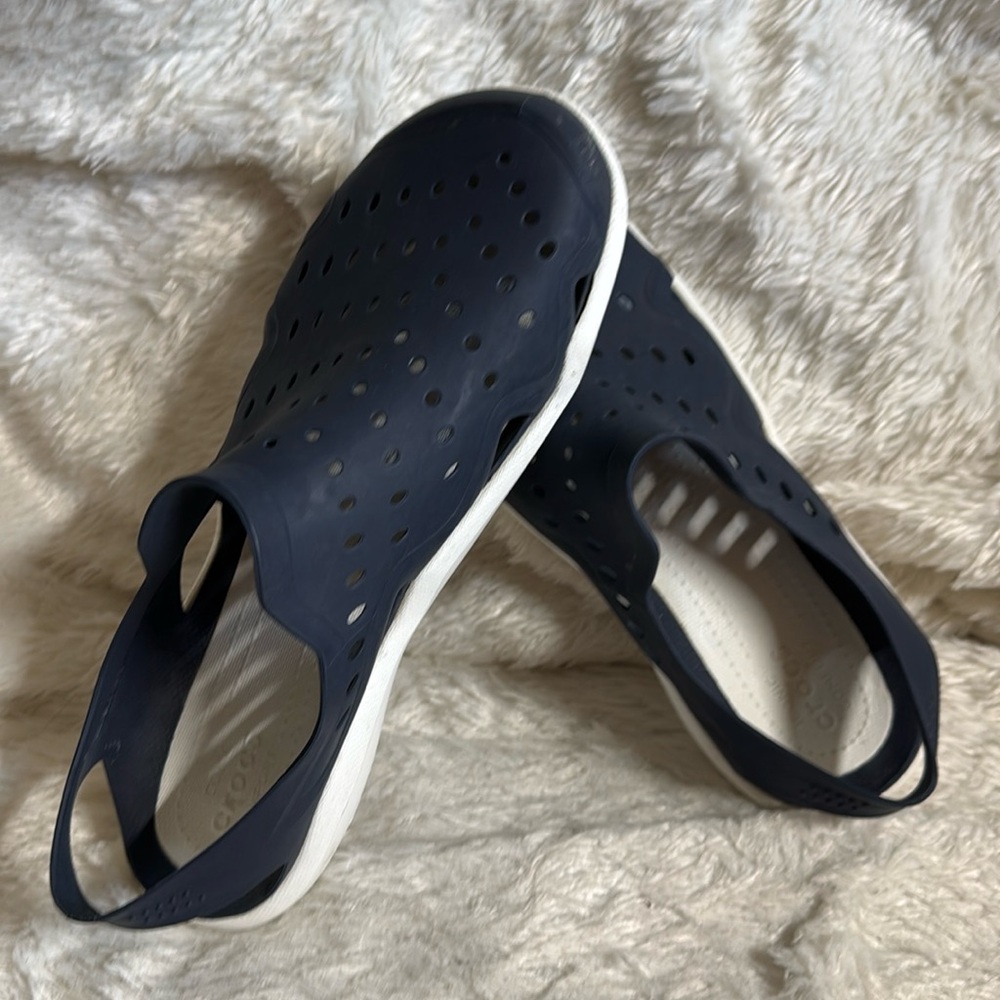 Men’s crocs